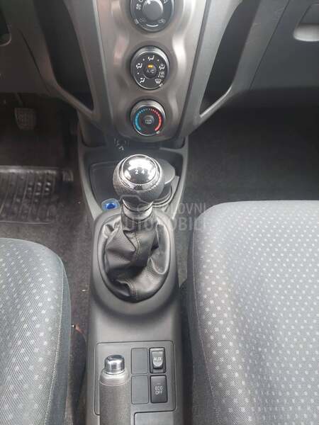 Toyota Yaris 1.33 VVT-i/CH