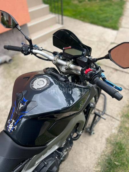 Yamaha mt09
