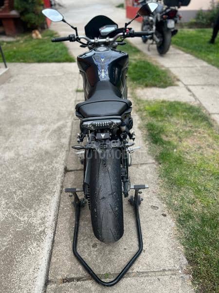 Yamaha mt09