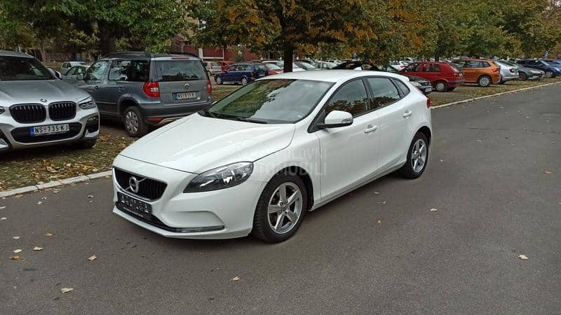Volvo V40 2.0  D2
