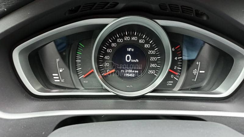 Volvo V40 2.0  D2