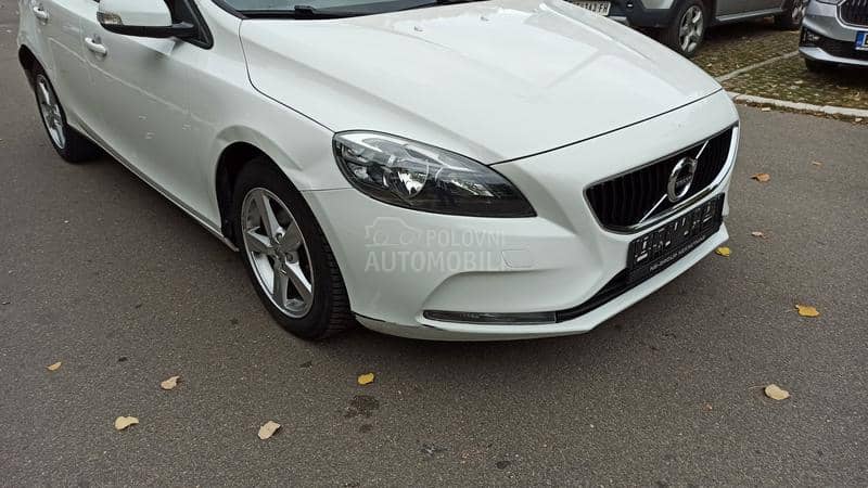 Volvo V40 2.0  D2