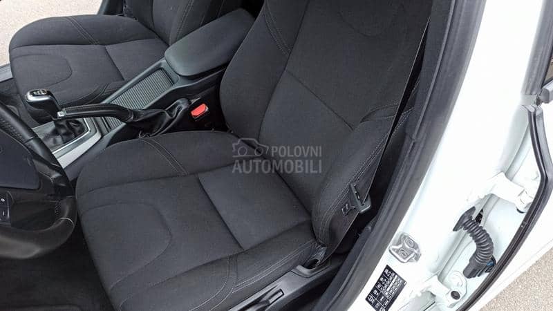 Volvo V40 2.0  D2