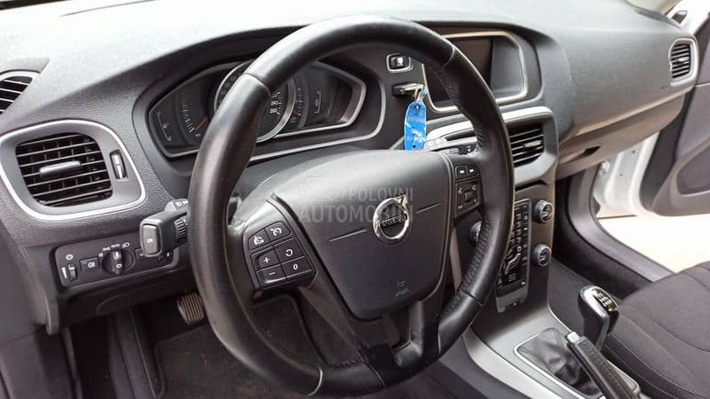 Volvo V40 2.0  D2