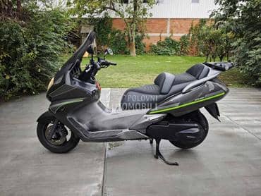 Honda Silver Wing FJS 400