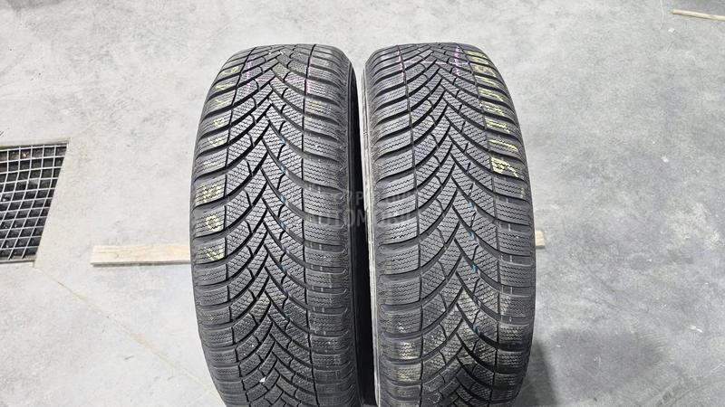 Semperit 205/60 R16 Zimska