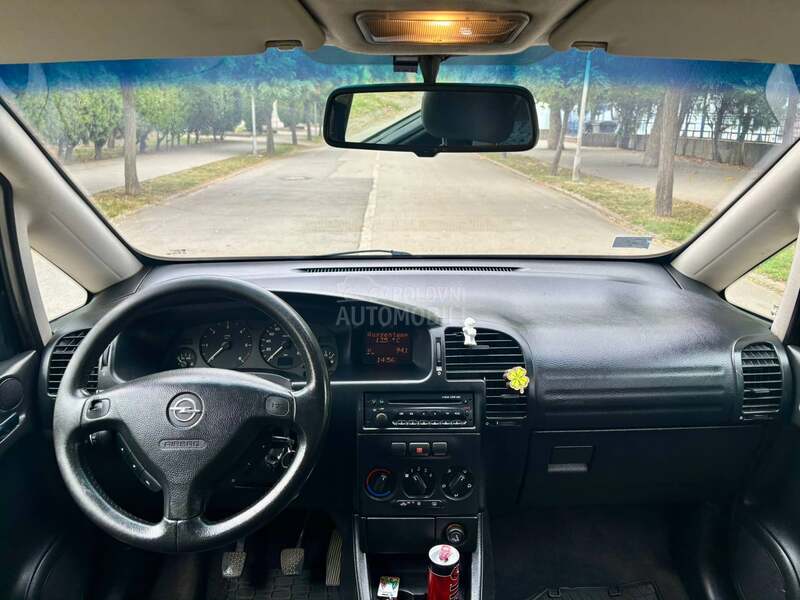 Opel Zafira 