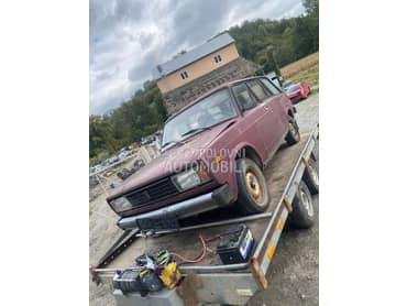Lada 2104 -  kompletan auto u delovima