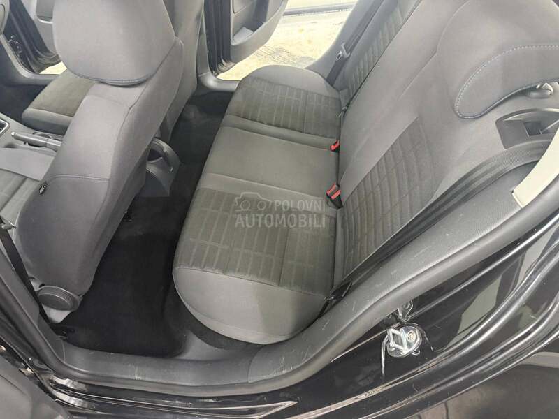 Volkswagen Golf 5 1 48000 k m