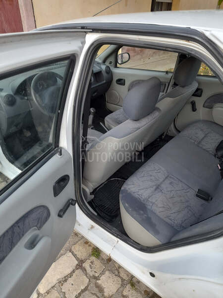 Dacia Logan 