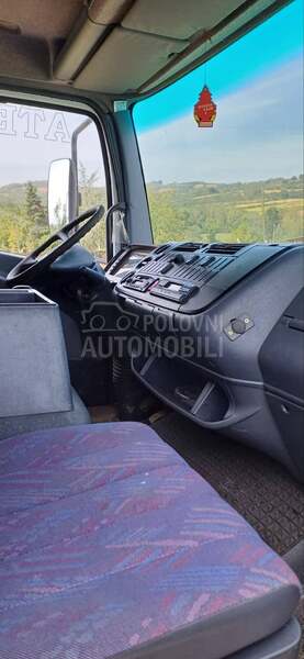 Mercedes Benz 818