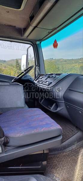 Mercedes Benz 818