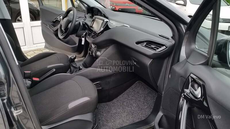 Peugeot 208 1.2 STYLE/FAB.PL/LED