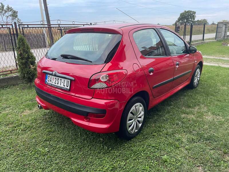 Peugeot 206 plus 1.1 b Young