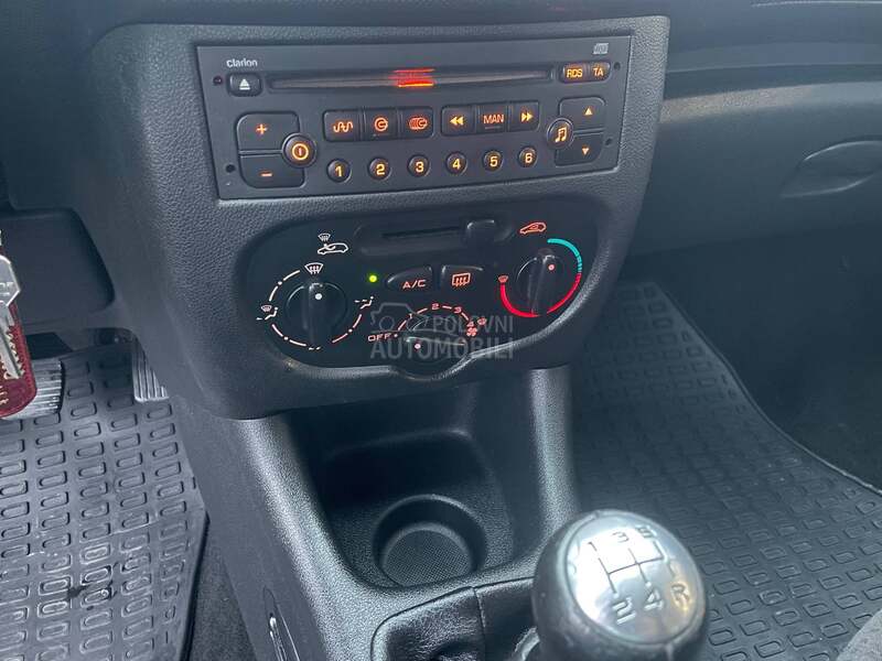 Peugeot 206 plus 1.1 b Young