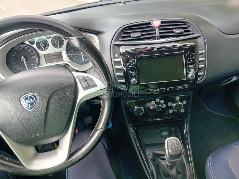 Lancia Delta 1.6 hdi