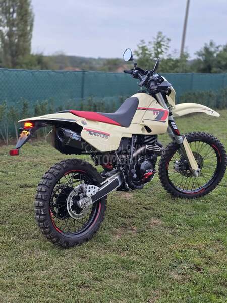 Yamaha TT600