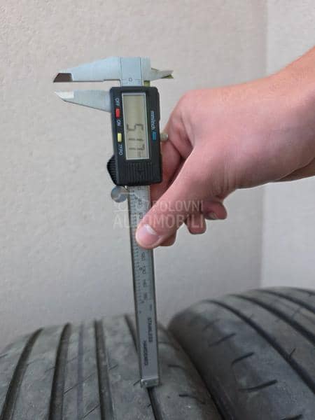 Goodyear 215/60 R17 Letnja