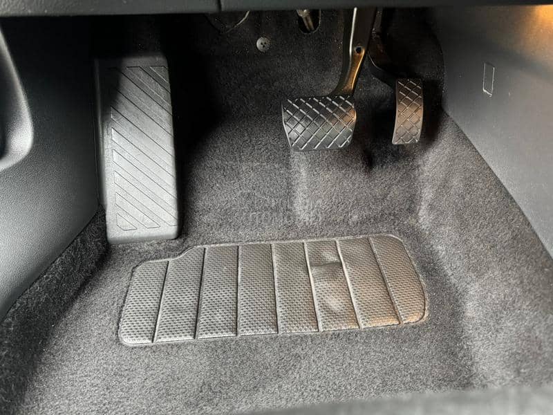 Škoda Superb 2.0TDI DSG/PANO