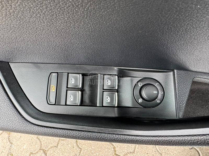 Škoda Superb 2.0TDI DSG/PANO