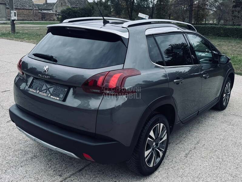 Peugeot 2008 1.2 ALLURE