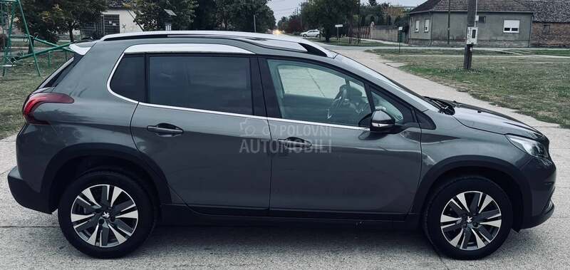 Peugeot 2008 1.2 ALLURE