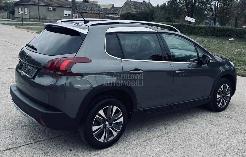 Peugeot 2008 1.2 ALLURE