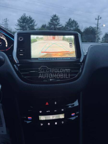 Peugeot 2008 1.2 ALLURE