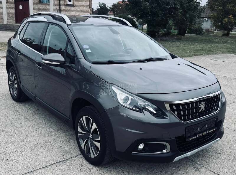 Peugeot 2008 1.2 ALLURE