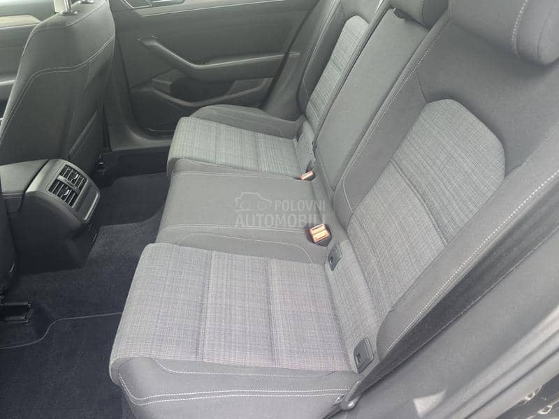 Volkswagen Passat B8 RESTAJLING/DSG/LED