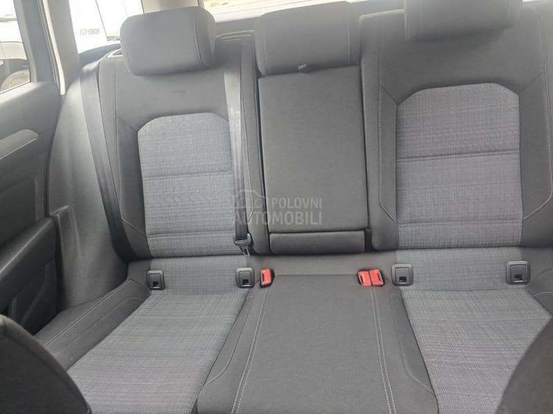 Volkswagen Passat B8 RESTAJLING/DSG/LED