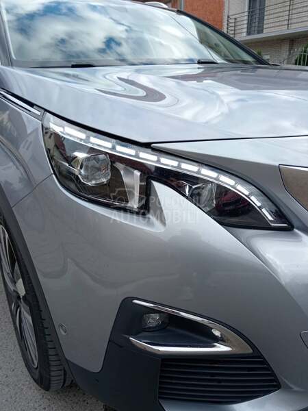 Peugeot 5008 MATRIX PANO VIRT