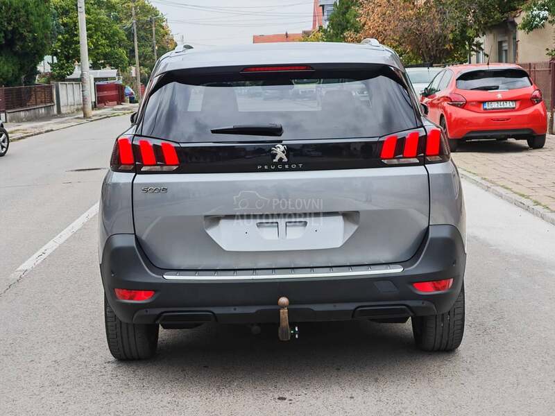 Peugeot 5008 MATRIX PANO VIRT