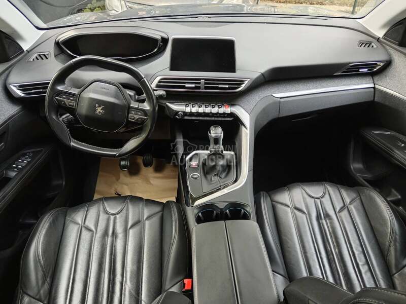 Peugeot 5008 MATRIX PANO VIRT