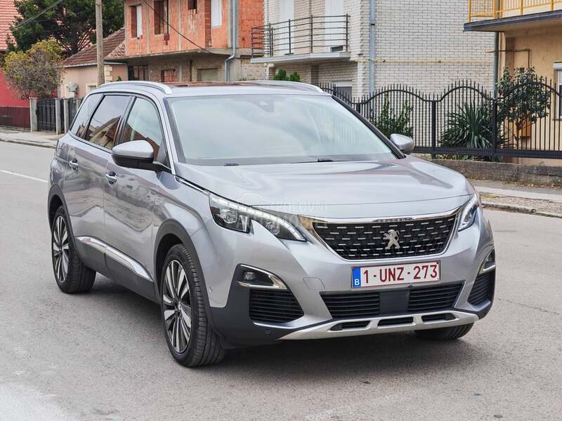 Peugeot 5008 MATRIX PANO VIRT