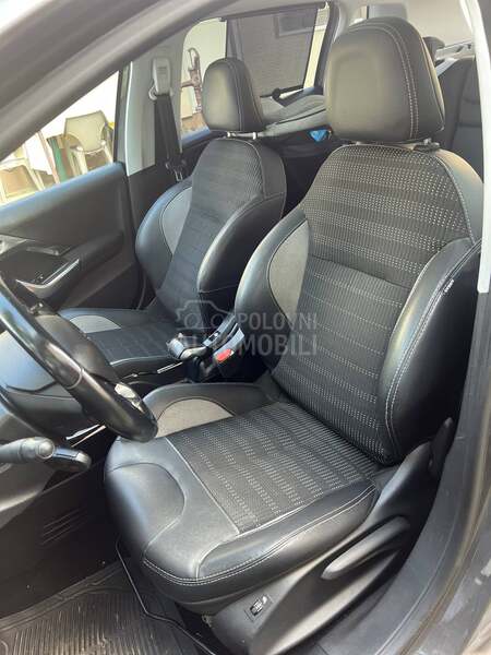 Peugeot 2008 1.6 HDI Allure