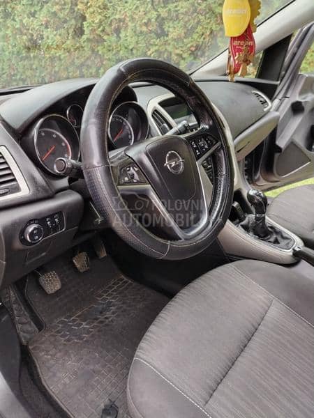 Opel Astra J 1,7cdti