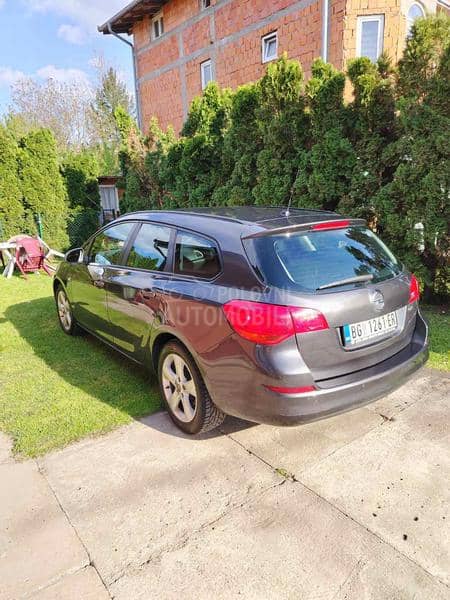 Opel Astra J 1,7cdti