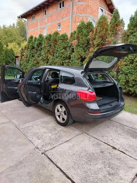 Opel Astra J 1,7cdti