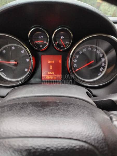 Opel Astra J 1,7cdti