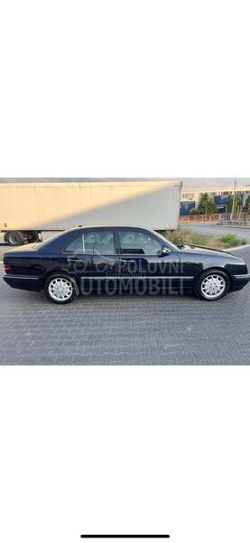 Mercedes Benz E 220 