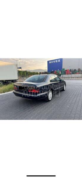 Mercedes Benz E 220 
