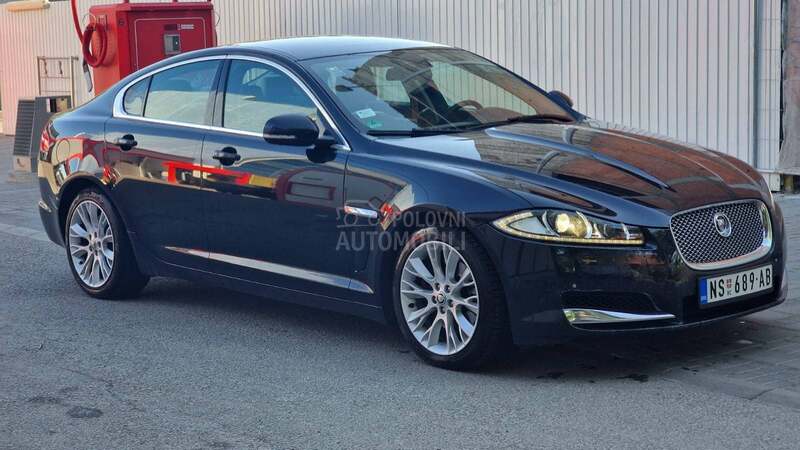 Jaguar XF 
