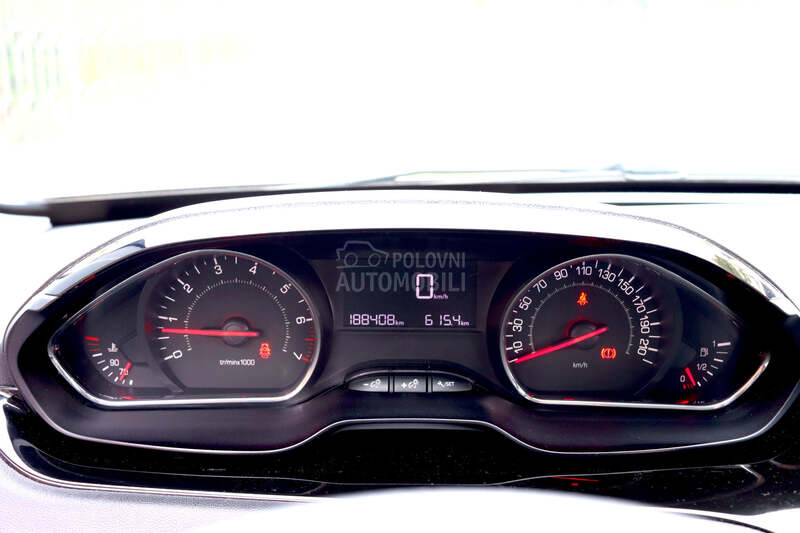 Peugeot 208 1.2 VTI
