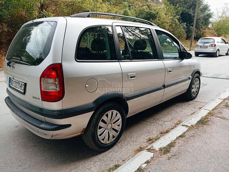 Opel Zafira REG 1.2026 2.0D