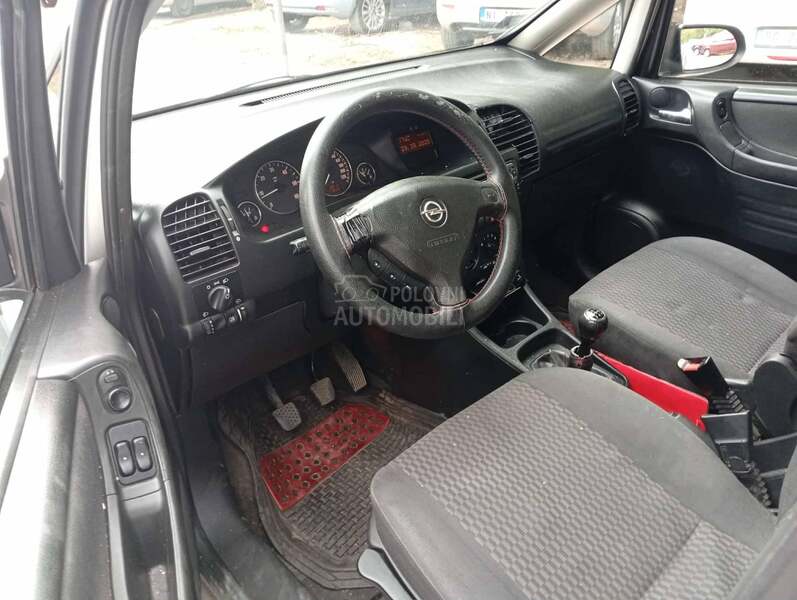 Opel Zafira REG 1.2026 2.0D