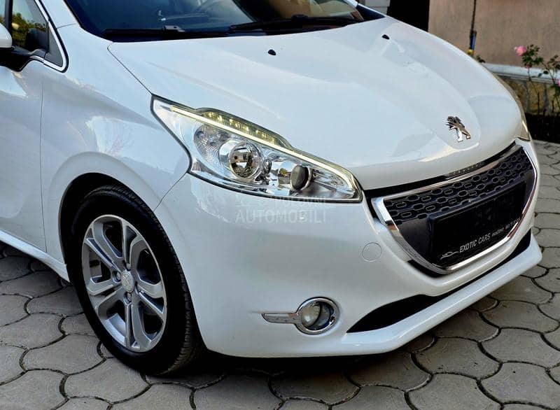 Peugeot 208 1.4HDI ALLURE LED