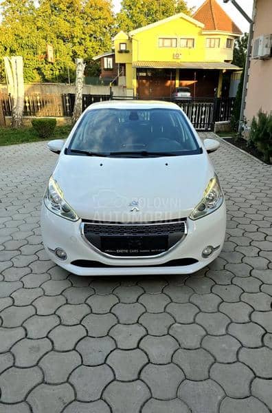 Peugeot 208 1.4HDI ALLURE LED