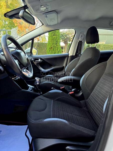 Peugeot 208 1.4HDI ALLURE LED