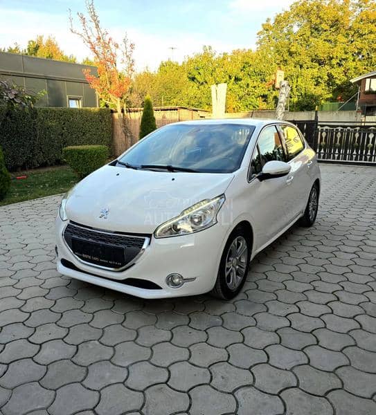 Peugeot 208 1.4HDI ALLURE LED